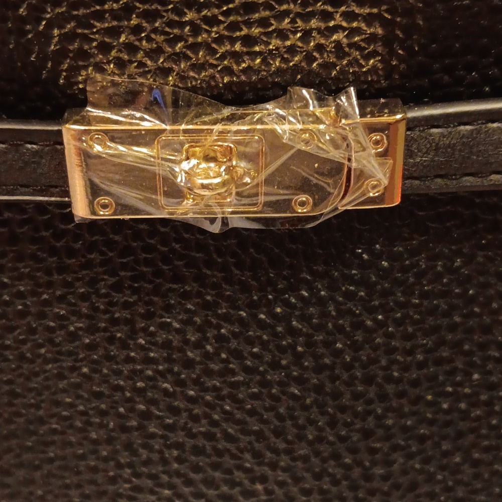 KC Reaction Pebbled Bag - Picture 4 of 5